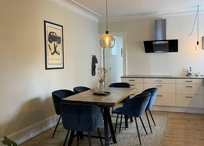 Luxe Kings Garden View *