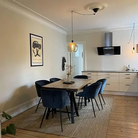 Luxe Kings Garden View *